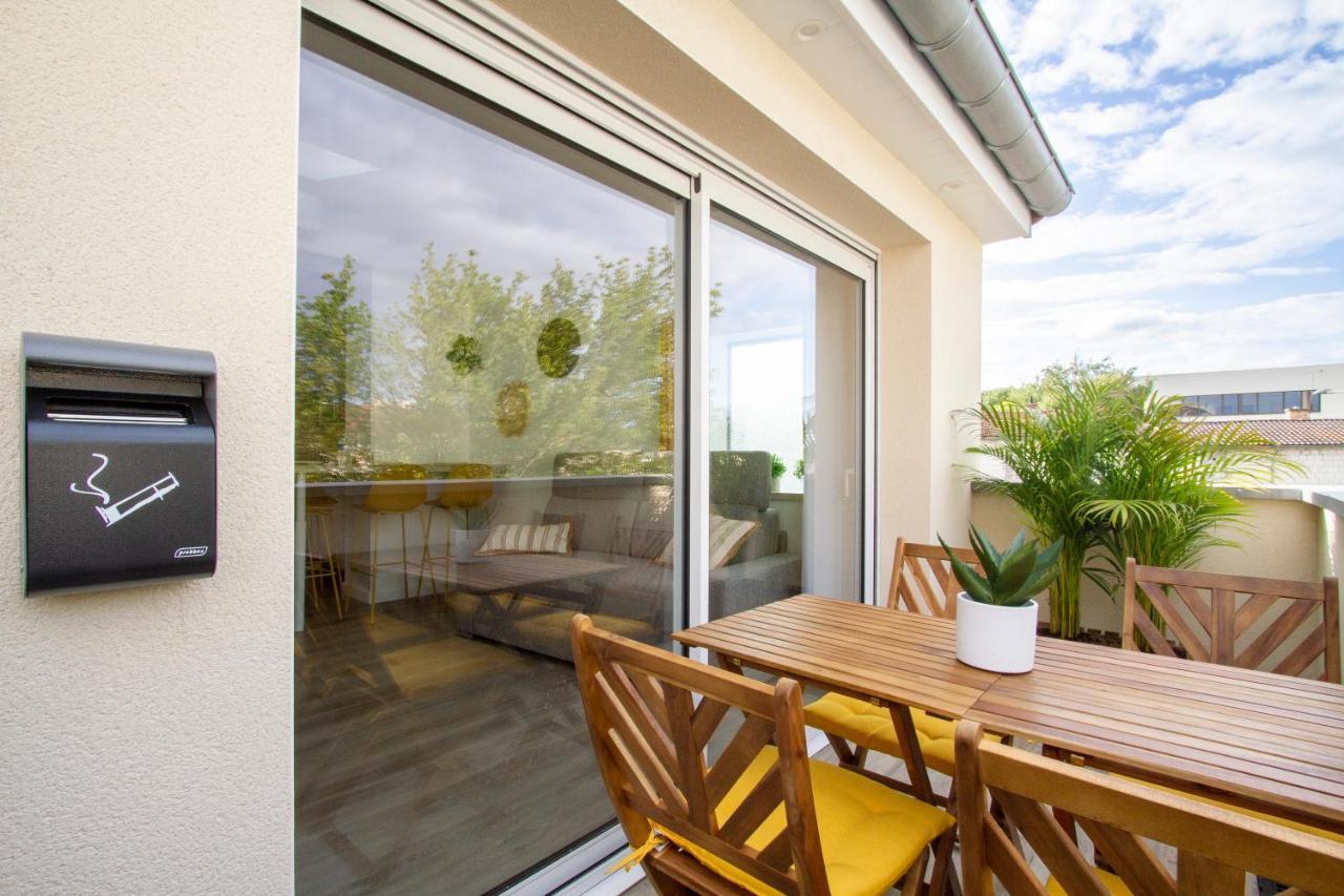 Soleil D'Ete - Netflix & Wifi - Balcon - Climatisation - Parking Gratuit - Check-In 24H24 - Emplacement Velos - Goodmarning Châlons-en-Champagne Exterior foto